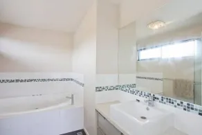 Beautifully appointed townhouse.  Pet friendly and close to all amenities. - Image 3