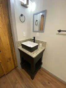  Secluded Mountain Container - Hot Tub & King Bed - Image 4