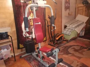 Sous-sol calme appartement cour sauna mini salle de gym et baby-foot - Image 2