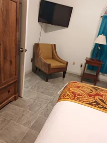 4-bedroom vacation home 17 minutes from North Carolina State University - Image 5