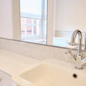 Host & Stay - St Radigunds House - Image 3