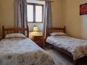 2 bedroom accommodation in Talsarnau, near Harlech - Image 4