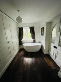 Boutique, 4 bedroom detached house - Image 5