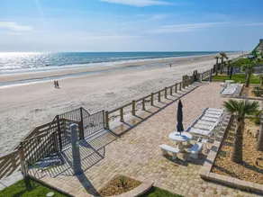 Aktualisiert 1/1 Einheit mit direkter Ocean View auf dem No Drive Beach in NSB! - Image 3