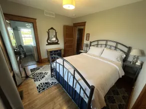 Restored Farmhouse Close to WI Dells - Image 4