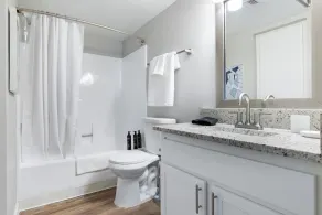 Landing Incredible 1BD in Maryvale Village - Image 4