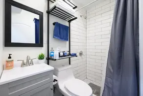 Cozy Luxury 1BR - 10 Min to Downtown Chicago - Image 3