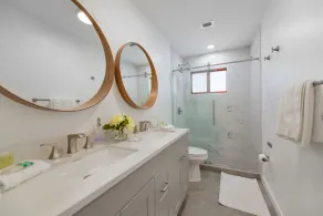 Family-Friendly 4BR House with Pool in Westchester Miami - Image 2
