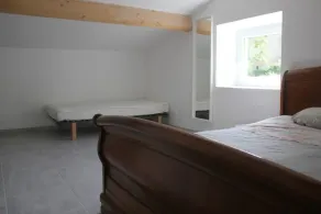 House with mountain view - Image 4