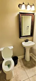 Luxurious 3700 sqft 4 beds, 3.5 bath, office, game and media room - Image 3