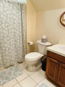 Great location,  sleeps 10 , close to mountain/town , hot tub, 3 full baths - Image 5