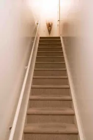 3rd Floor- Lovely, spacious, modern 1-bedroom apt. - Image 3