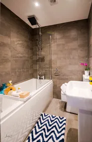 Windmill House Apt 3 - Stylish Living - Beach Walks - Centrally located - Image 5