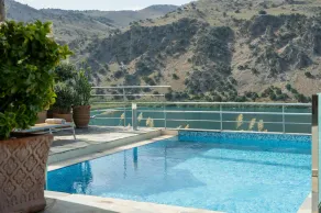 Villa Rea Panoramic Lake View - Image 4