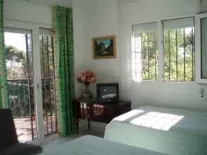 Torremolinos: Appartement avec jardin privé exclusif - Image 4