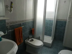 Villa mit privatem Pool, Terrasse und weniger als 80 Meter vom Meer entfernt - Image 3