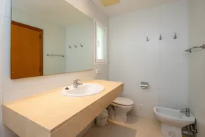 Apartment Catalina 3B- tres dormitorios with Sea View, A/C, Wi-Fi & Terrace - Image 3