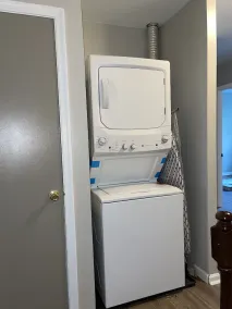 Beautiful family sized townhouse with deck. Close to Washington DC and Baltimore - Image 3