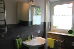 Exclusive 5 DTV star apartment in a fantastic location overlooking the valley Eselsburger - Image 5