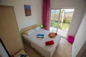 6 Bedrooms Villa, private heated outdoor pool. Pool table, table tennis. WiFi - Image 4