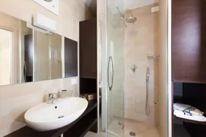 Apartment with heated saltwater pool, private garden, air conditioning, WiFi - Image 2