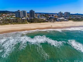 4 Seasounds - Diretamente Oposto Maroochydore Beach - Image 4