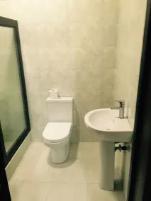 Luxury 2 and 3 Bedroom apartments in a quiet residential Suburb of Accra. - Image 4