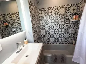 Newly Renovated, Downtown Home with Lake Views - Image 5