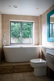 The Salt House - Luxury Home with Pool & Hot Tub - Image 4