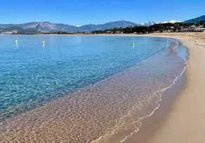 Beautiful apartment T3 overlooking the Gulf of Ajaccio - Image 5