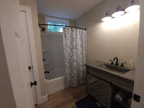 Upper Silver Lake House - Image 2