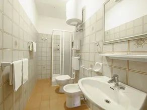 Angenehme Wohnung für 4 Leute mit Klimaanlage,  W-LAN, TV und Balkon - Image 2