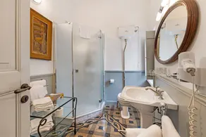Pet-Friendly Apartment Quadrilocale Camelot with Mountain View, Balcony & Wi-Fi - Image 4