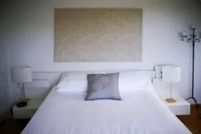 Waterfront Beach House - Image 4