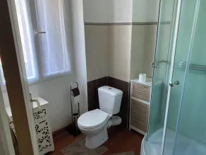 Very pleasant garden level in a house, ideal for couples with or without children - Image 2