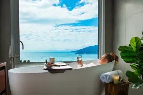 Relax in style as you overlook the Coral Sea and Whitsunday Islands beyond - Image 3