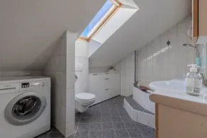 Grande casa per le vacanze per un massimo di 18 persone con una zona soggiorno e pranzo aperta - Image 5