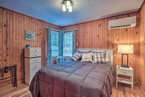 NY! Waterfront Lake Martin Home w / Grill & Beach! - Image 4