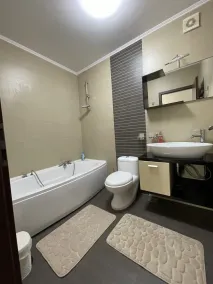Sunny two room apartment, Baneasa, Petrom City, Free wi-fi and underground parking - Image 2