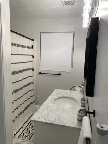 Cute Space Near TownCenter 15 Minutes from Beaches - Image 3