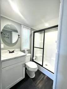 The Sea Glass House - Pet friendly tiny home near lake in Clermont - Image 2