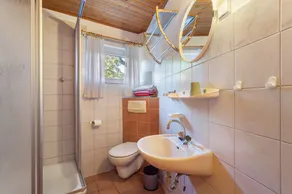 Holiday Apartment '3 Kirsche' with Mountain View, Shared Garden and Wi-Fi - Image 5