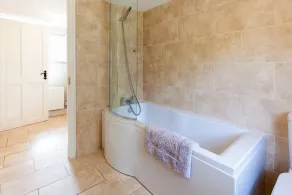 The Cow Barn - sleeps 6 guests  in 3 bedrooms - Image 5