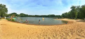 West Bend Lake House-Sleeps 12- Pontoon & Full Pickleball & Basketball Court - Image 2