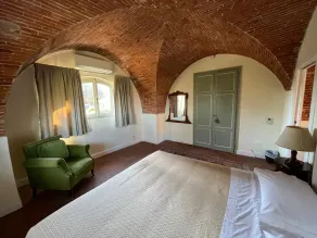 Apartment in eighteenth-century villa - Image 3