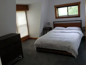 Awesome Lake House with Natural Beach, Huge Dock, and Sunset Views. Sleeps 9 - Image 5