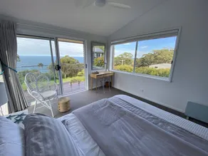 ELEGANT LUXURY WITH STUNNING SEA VIEWS - Image 5