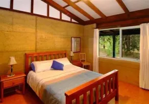 Yallingup Bush Cottage - Image 2