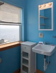 Winey Duck Cottage: \"Pet Friendly Contemporary w / Hot Tub på Seneca Wine Trail - Image 3