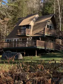 Sunny, cheerful, 3 bedroom family cottage on Sebago Cove. Sleeps 8! - Image 5